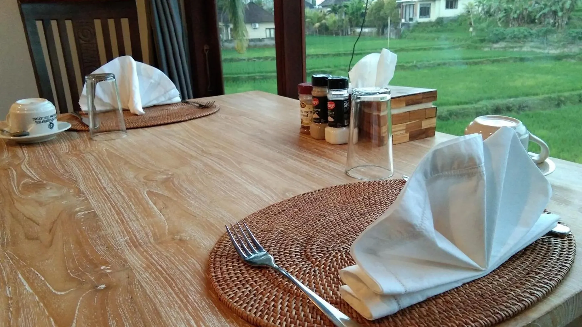 Merta Ubud Homestay  Ubud (Bali)